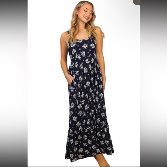 White Birch Navy and White Floral Maxi Dress with pockets Size M NWT - Picture 2 of 9